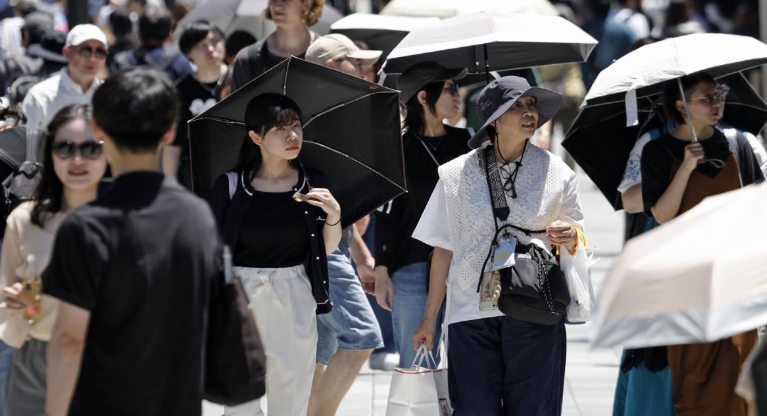 Jepang Dihantam Gelombang Panas, Suhu Capai 39,3°C di Lokasi Wisata Kyushu